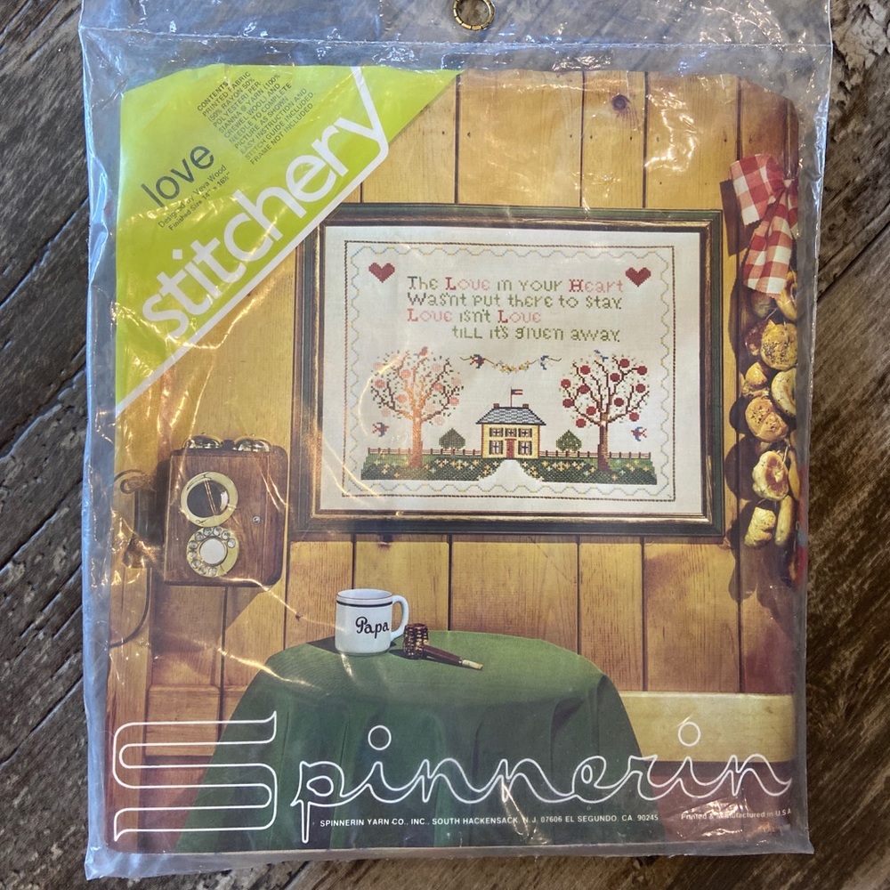 Vintage Spinnerin Yarn Stitchery Love Kit by Veva Wood, New In Package
